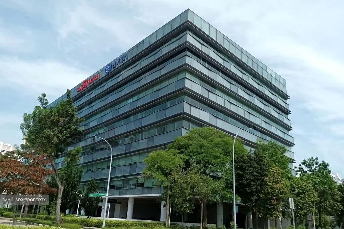 Tampines Grande (D18), Retail #599291071